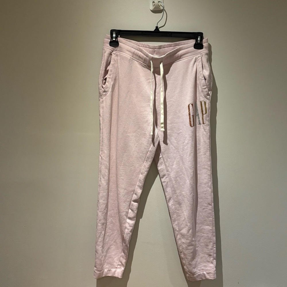 GAP Women’s Light Pink Sweatpants